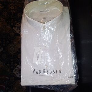 Nwt. Mens VAN HEUSEN stretch Poplin Dress Shirt 16.5. X 32/33